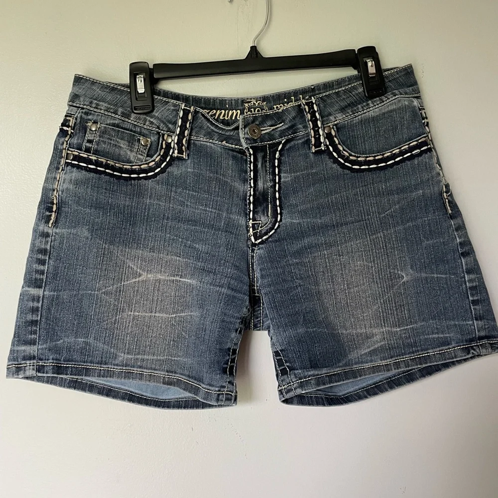 Zenim Denim Shorts, Size 10